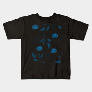 Blue roses and leaves pattern Kids T-Shirt